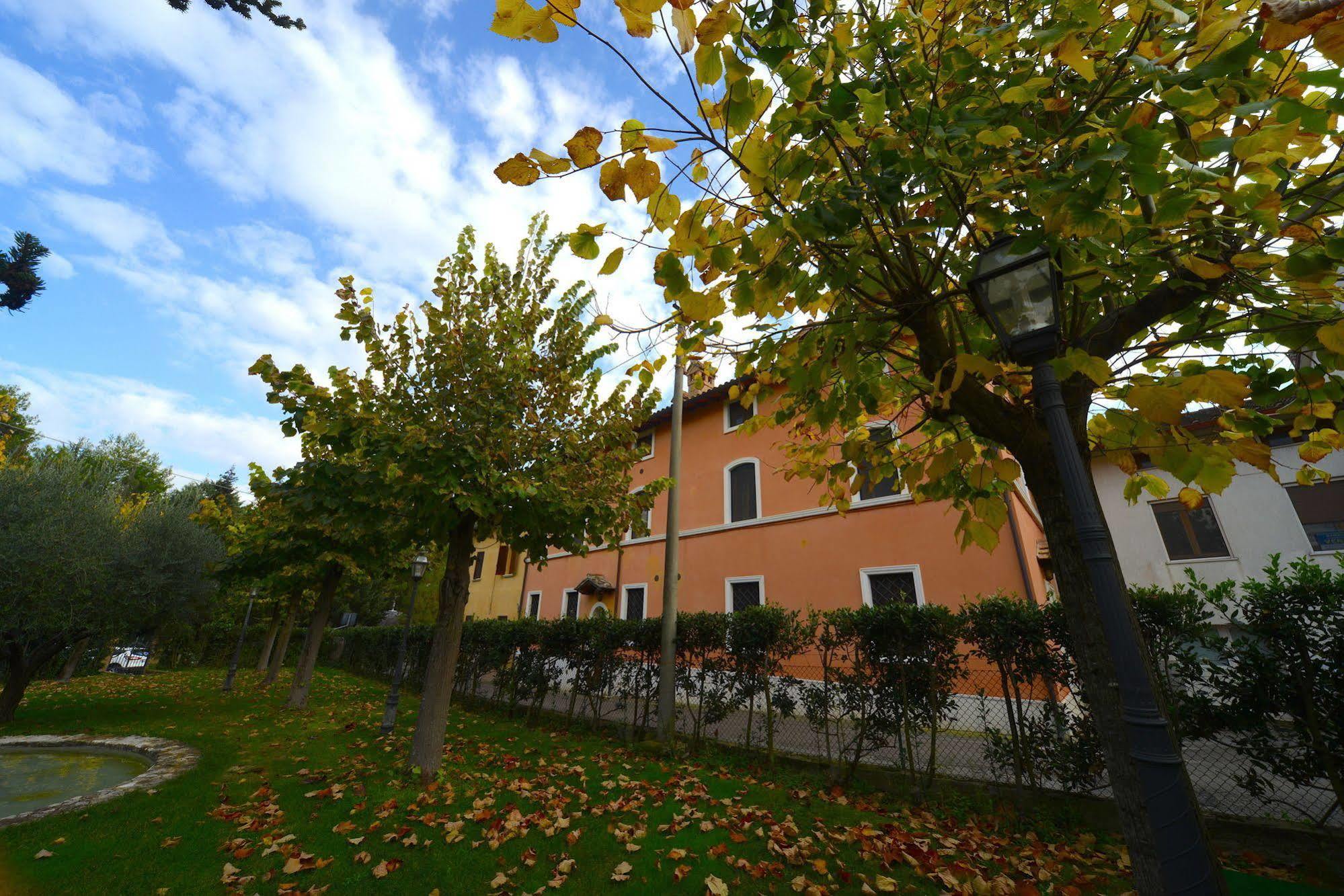 Residenze L'Uncinaia Holiday House Perugia Exterior foto